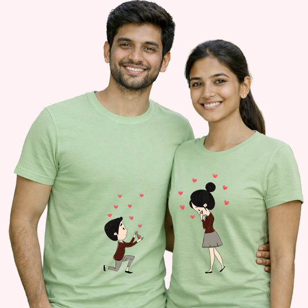 A proposal with ring sagegreen - the only couple